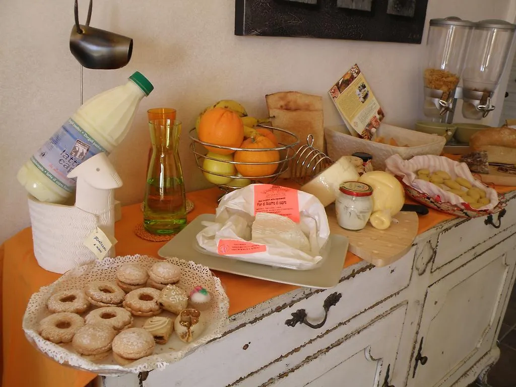 Bed and Breakfast Le Stanze di Patika Tortolì Bed & Breakfast